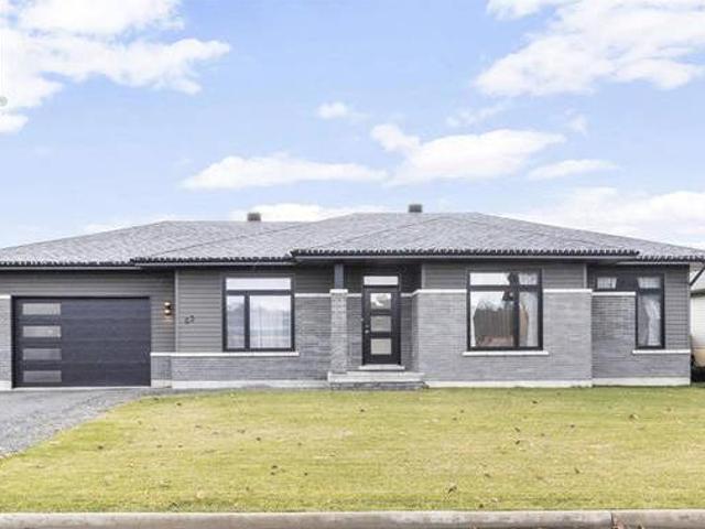 House for sale in Sault Sainte Marie, Ontario