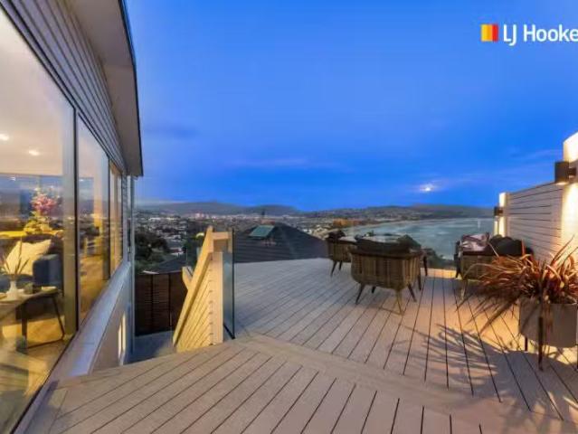 House for sale in Otakou