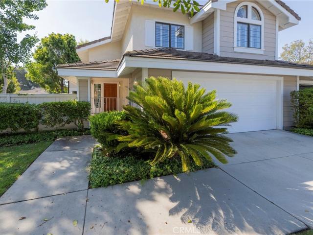 Condo for sale in Irvine, Woodbridge
