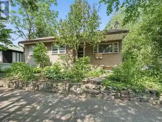 House for sale in Gloucester, Ontario