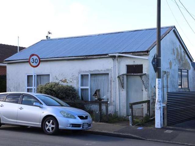 House for sale in Otakou