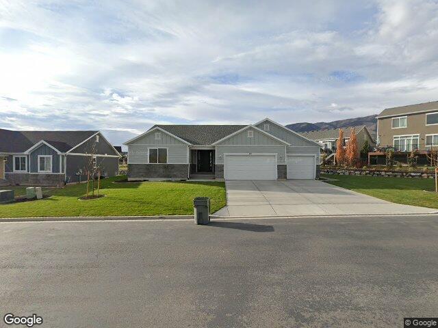 House for sale in Saratoga Springs, Utah
