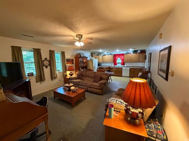 House for sale in Bloomfield, Indiana