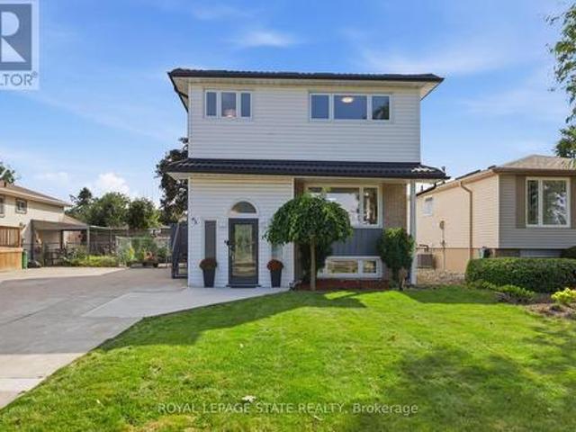 House for sale in Ancaster, Ontario