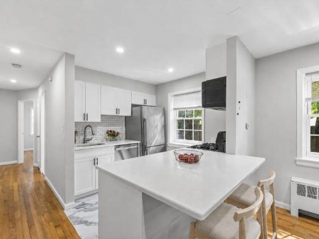 Condo for sale in Newark, Essex County