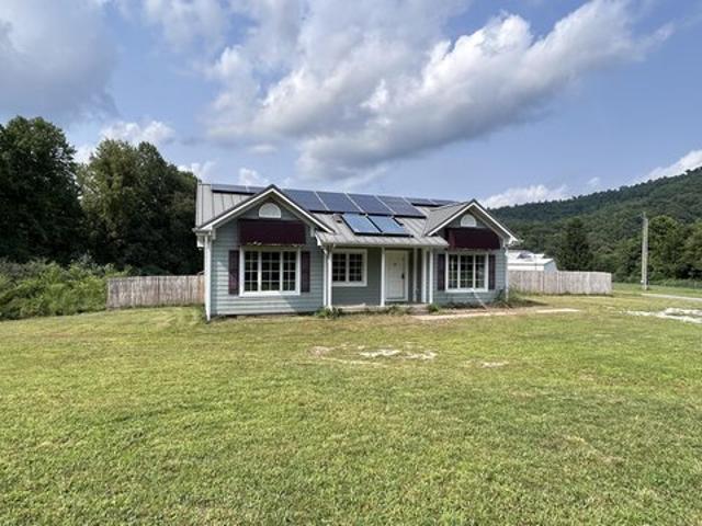 House for sale in Williamsburg, Kentucky