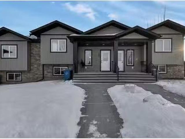 House for sale in Penhold, Alberta