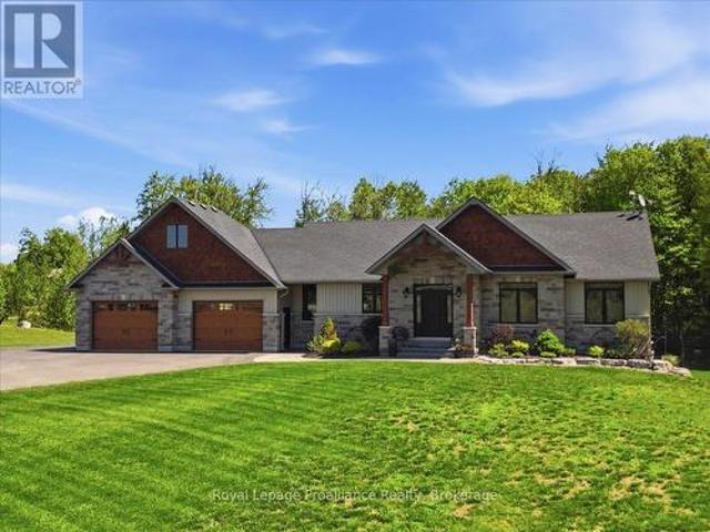 House for sale in Ontario