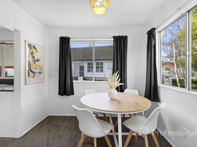 House for sale in Maoribank, Upper Hutt