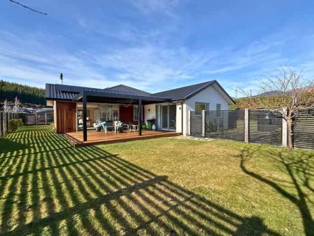 House for rent in Otakou
