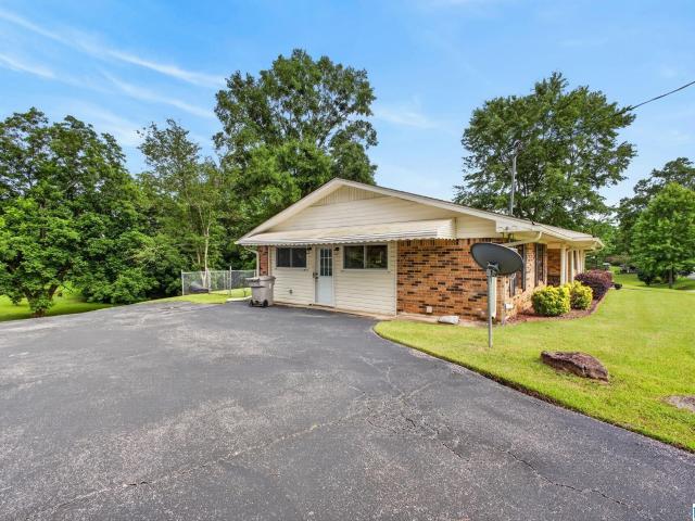 House for sale in Thorsby, Alabama