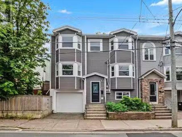 House for sale in Foxtrap, Newfoundland And Labrador