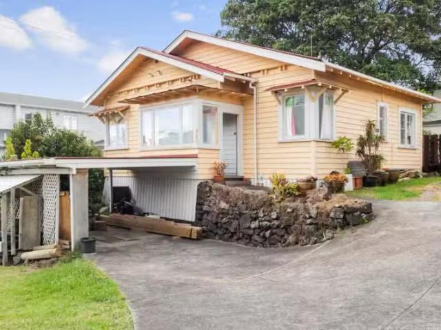 House for sale in Auckland, Oroua County