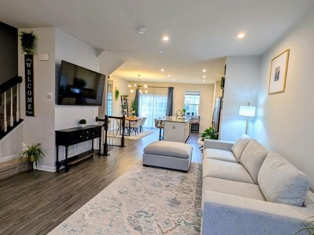 Townhouse for sale in Des Plaines