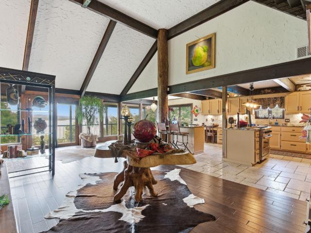 House for sale in Stone, Missouri