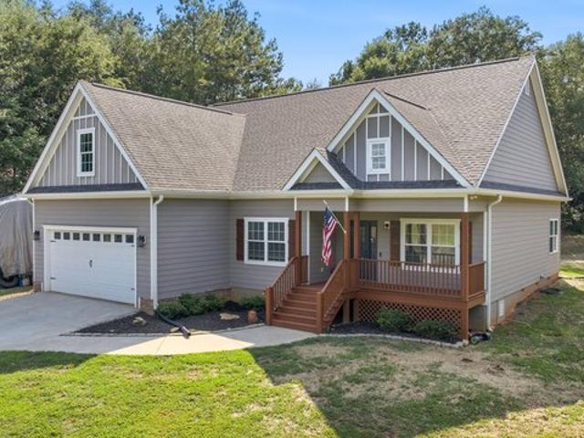 House for sale in Toccoa, Georgia