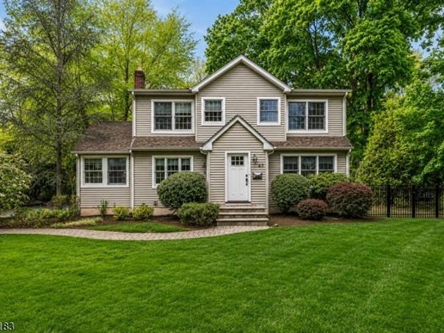 House for sale in Wyckoff, New Jersey