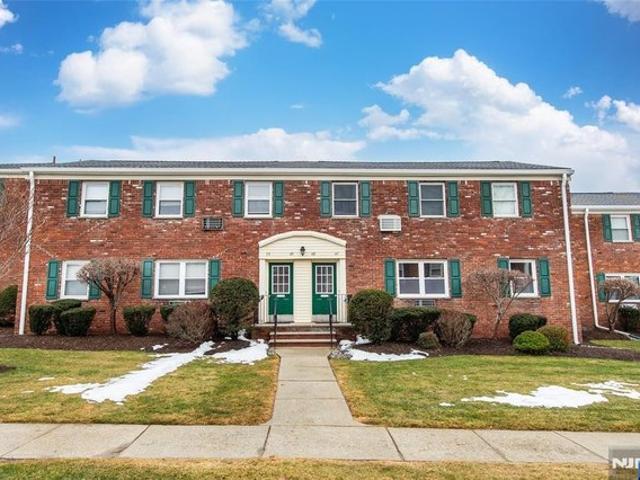 Condo for sale in Caldwell, New Jersey