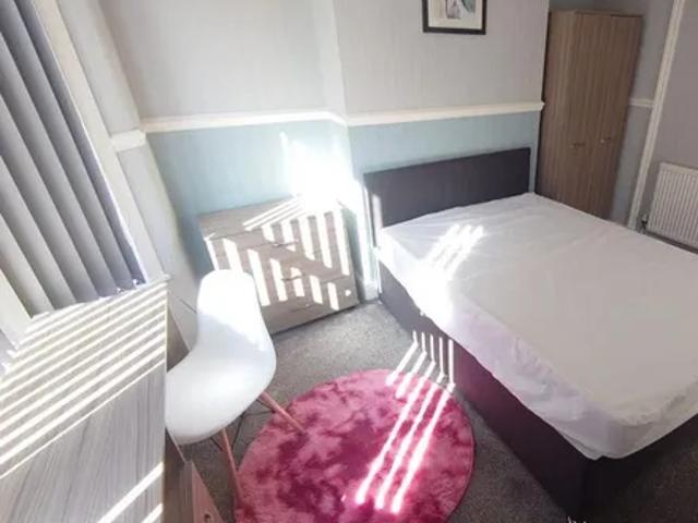 House for rent in Kensington, Calderstones