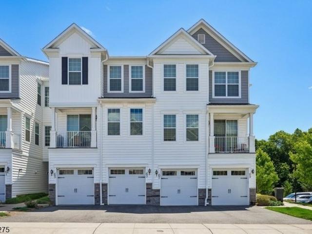 Townhouse for sale in Cedar Grove, New Jersey