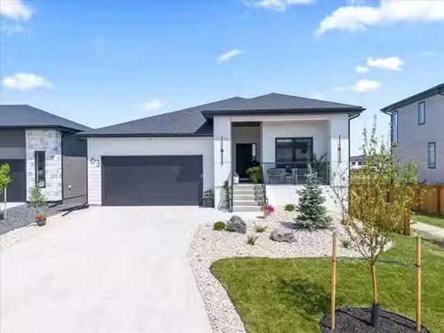 House for sale in East St. Paul, Manitoba