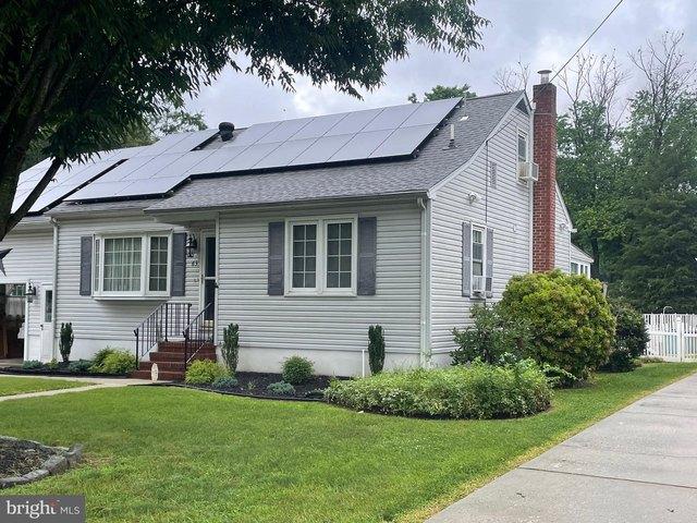 House for sale in Deepwater, New Jersey