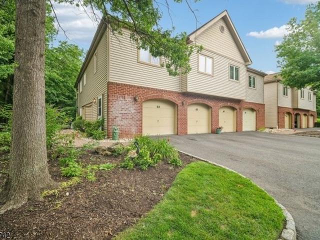 Townhouse for sale in Cedar Knolls, New Jersey
