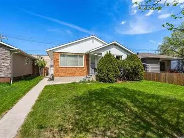 House for sale in East St. Paul, Manitoba