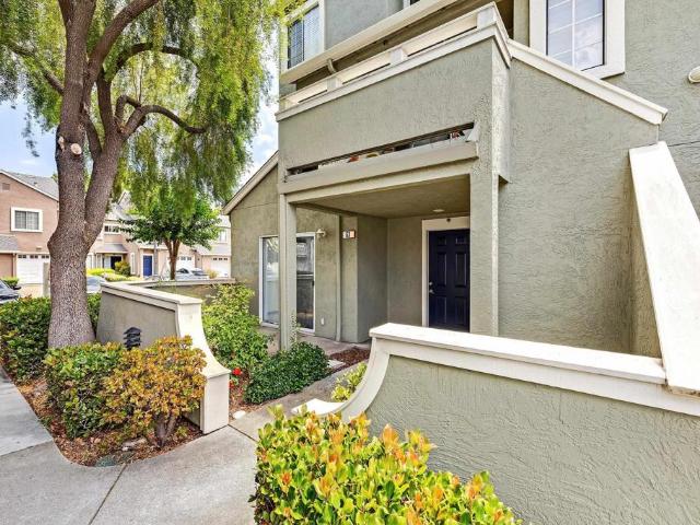 Condo for sale in Hayward, California