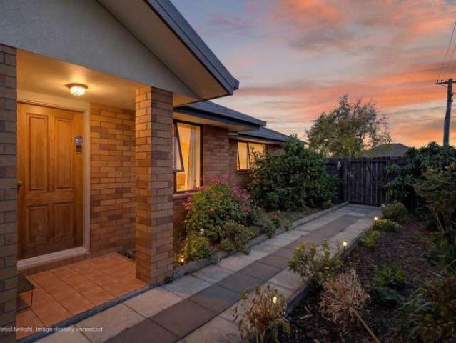House for sale in Chaslands, Canterbury