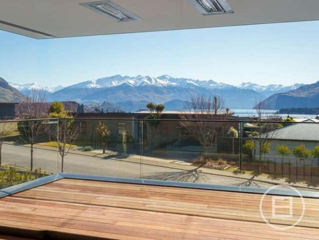 House for sale in Otakou