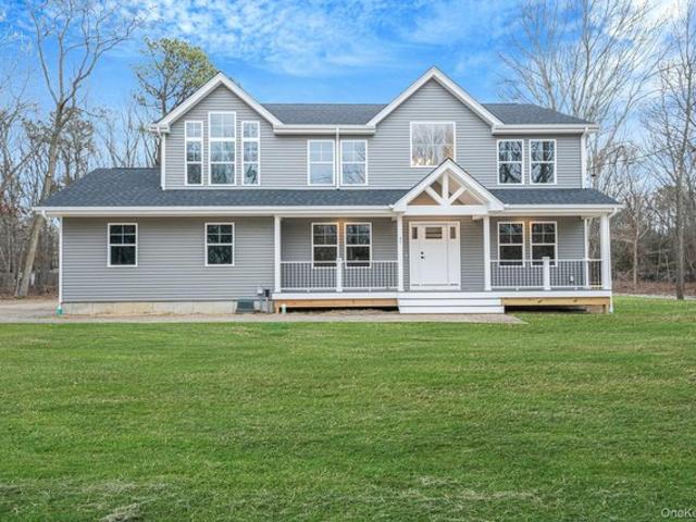 House for sale in Centereach, Town of Brookhaven