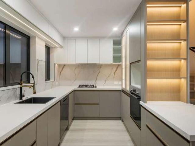 Townhouse for sale in Henderson, Henderson-Massey