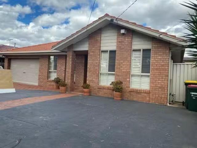 House for rent in Keilor, Victoria