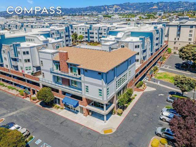 Condo for sale in Emeryville