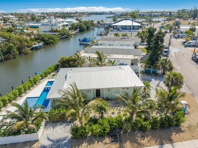 House for sale in Holmes Beach, Florida