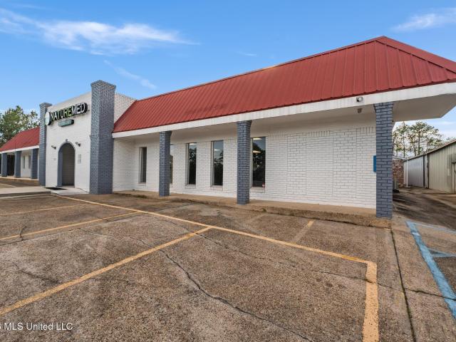 Commercial for sale in Hattiesburg, Mississippi