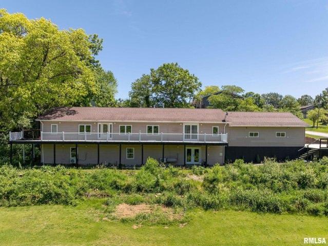 House for sale in Illinois