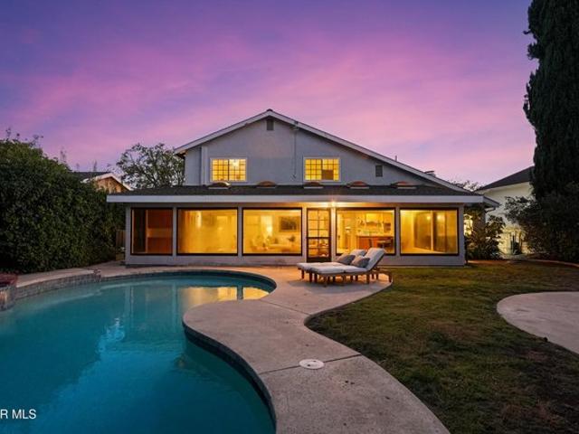 House for sale in Oak Park, California