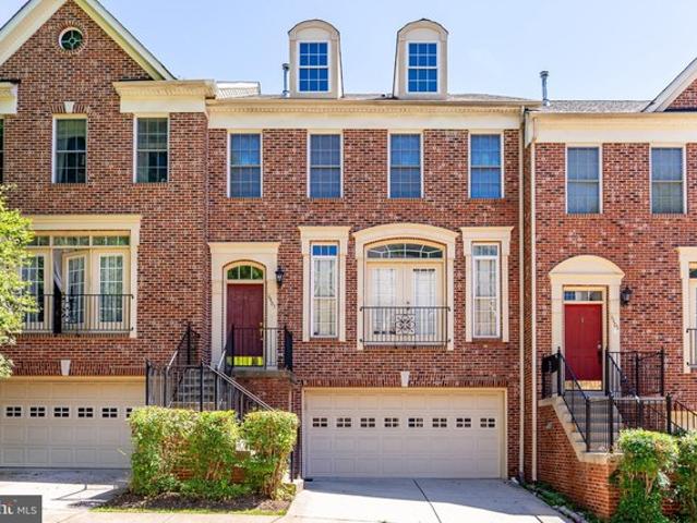 Townhouse for sale in Virginia