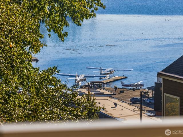 Condo for sale in Kenmore, Washington