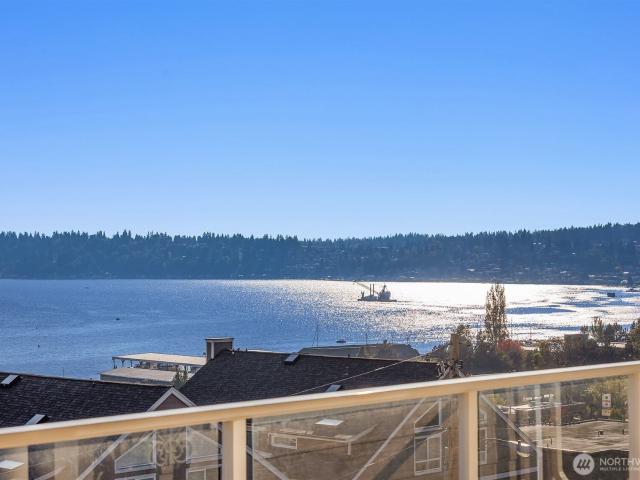 Condo for sale in Kenmore, Washington
