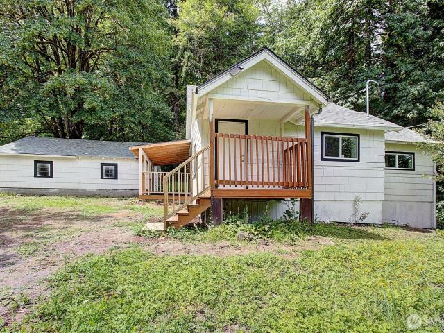 House for sale in Castle Rock, Washington
