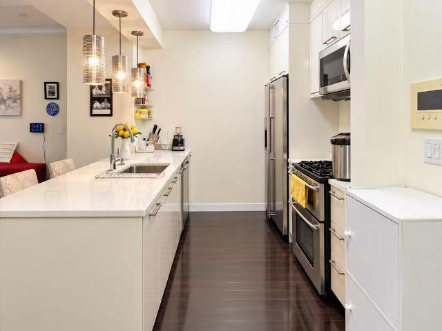 Condo for sale in Forest Hills, New York