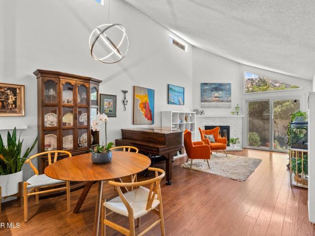 Townhouse for sale in Simi Valley, California