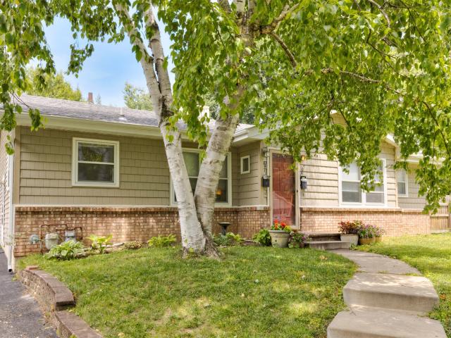 House for sale in Windsor Heights, Iowa