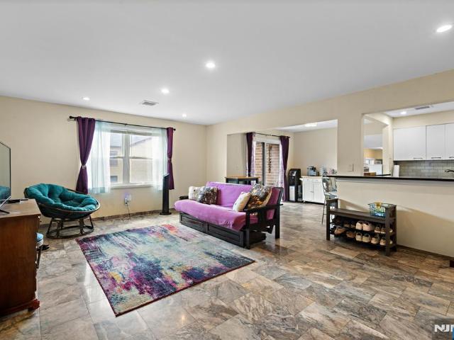 Condo for sale in Hudson, New Jersey