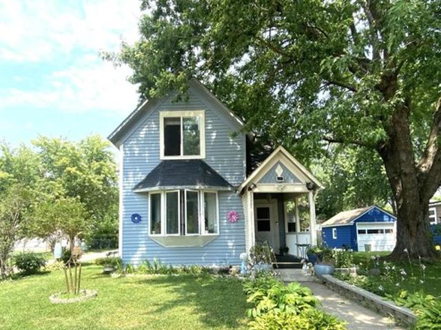 House for sale in Windom, Minnesota