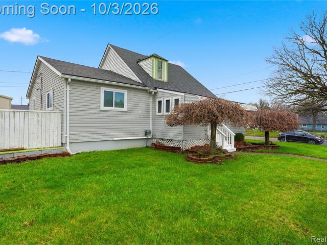 House for sale in Oakland Hills Townhomes, Pontiac