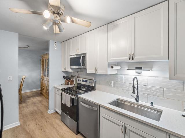 Condo for sale in Country Acres Condominiums, Des Plaines